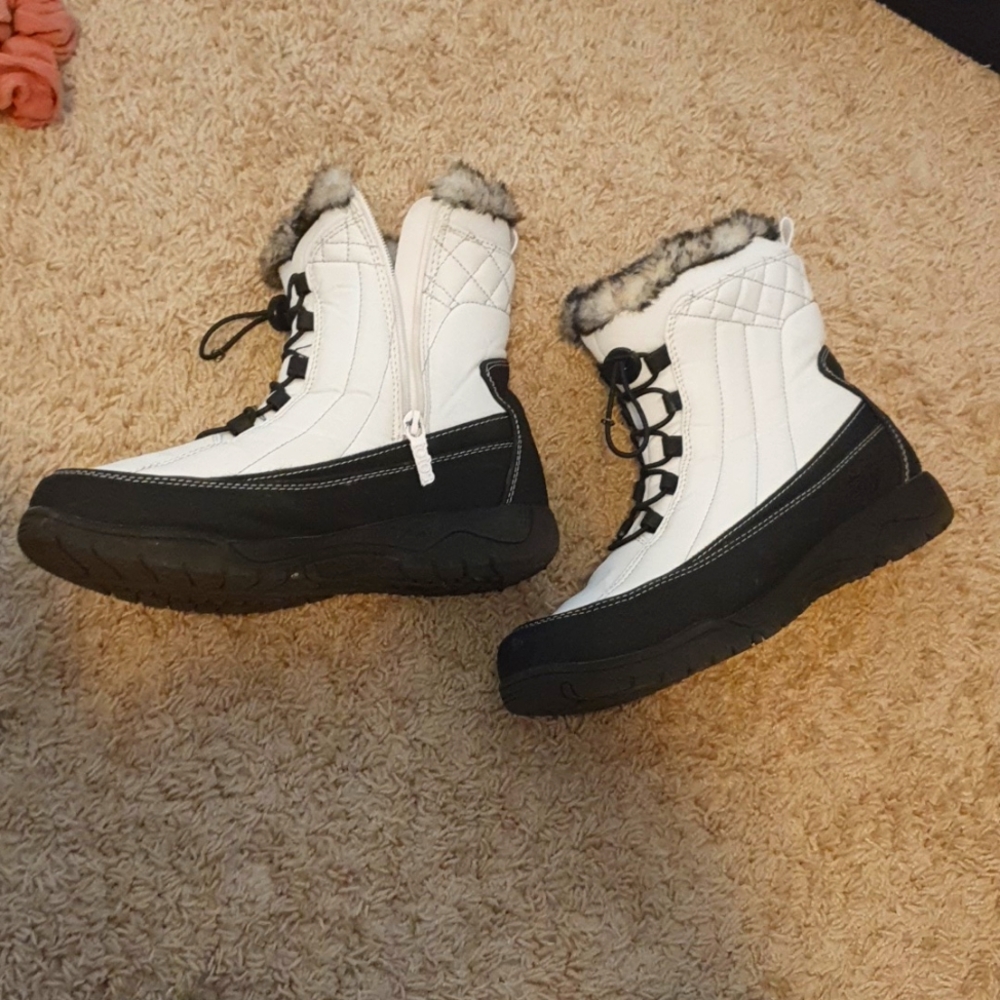 Totes snow boots
